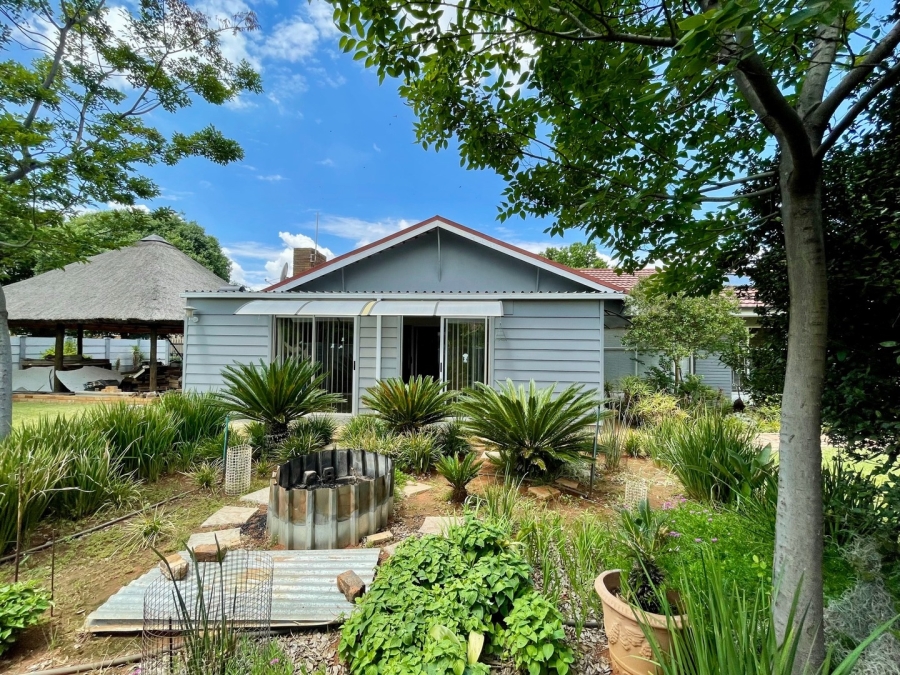 3 Bedroom Property for Sale in Stilfontein Ext 4 North West